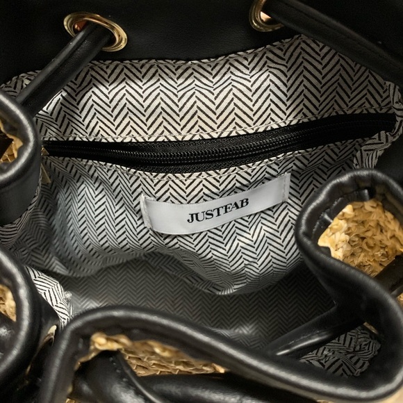 Bucket bag - Picture 2 of 3